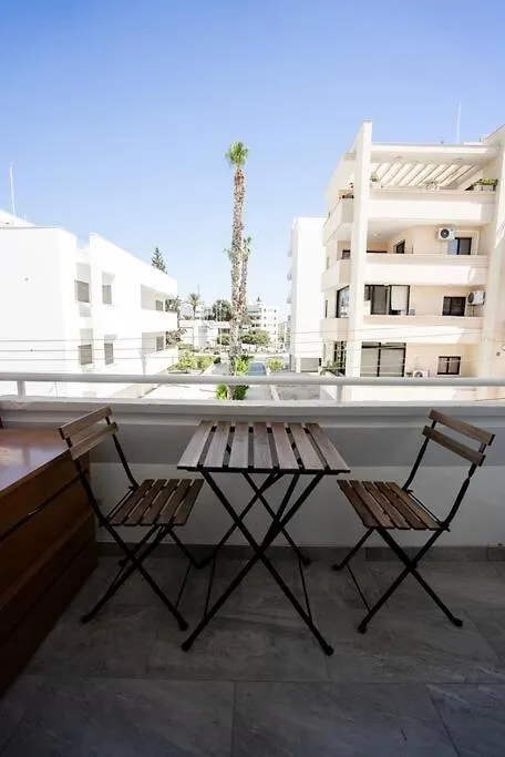 Hubstay - Klea'S City Apartment Suite 拉纳卡